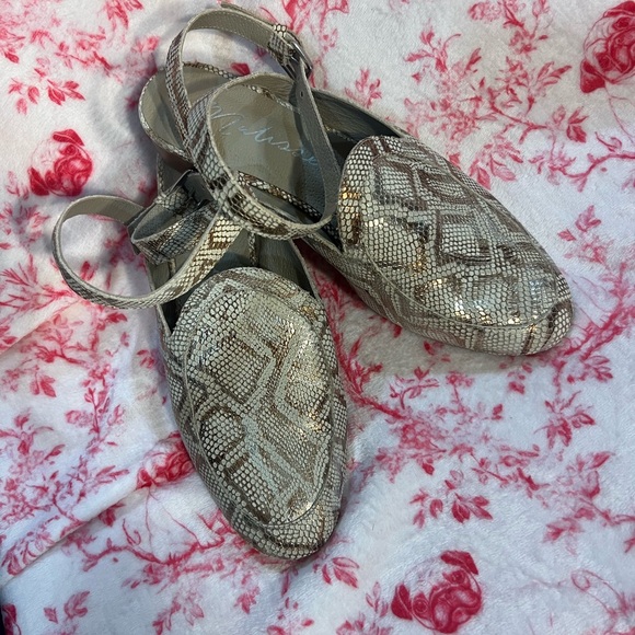 Matisse Shoes - Matisse metallic ankle strap flats